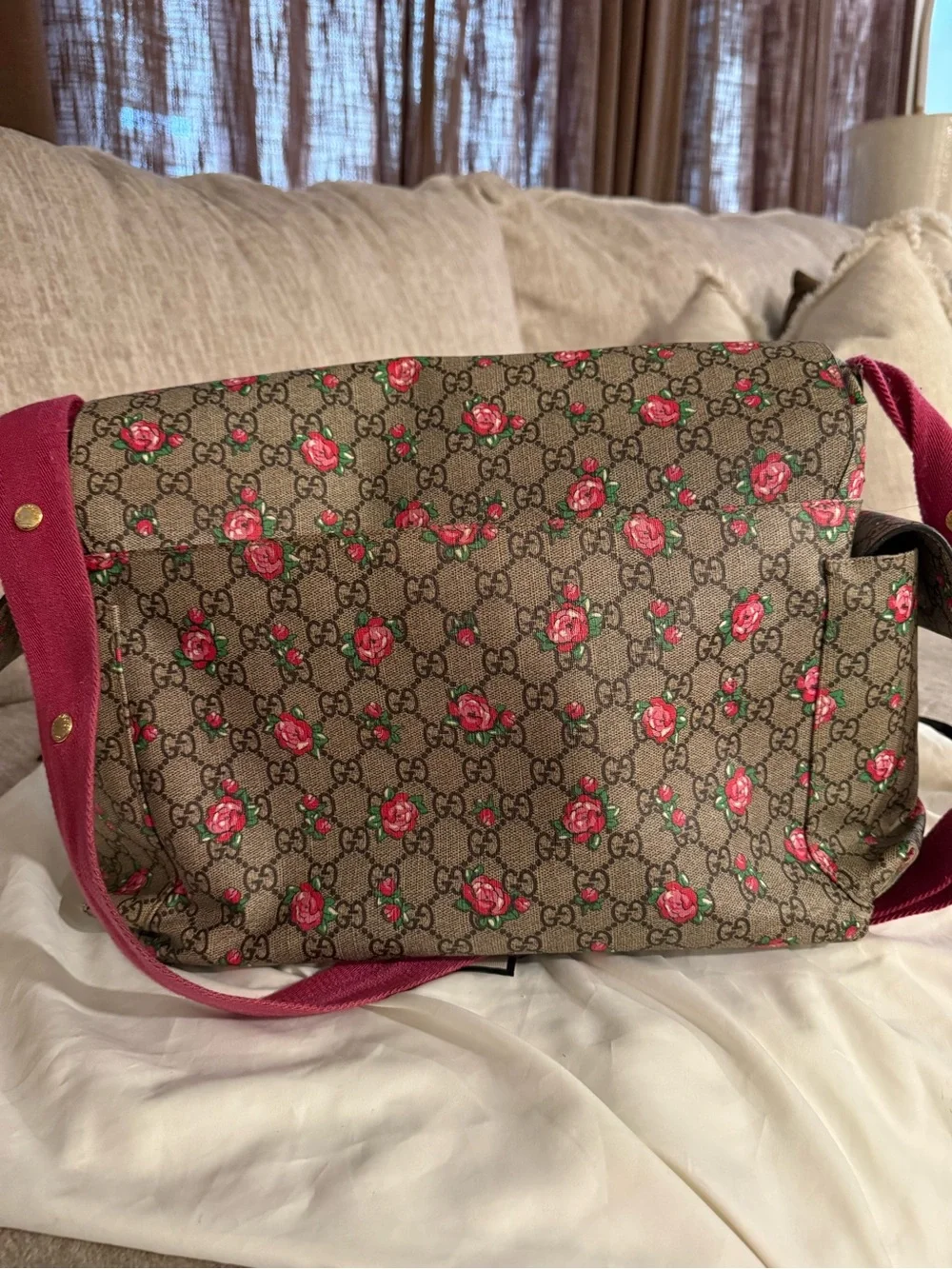 Gucci Beige GG Supreme Messenger Bag with Pink Rose Print and Pink Strap